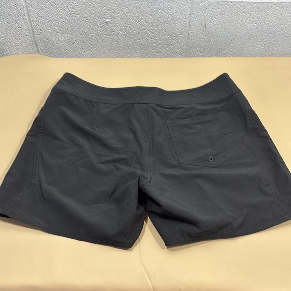 NWOT Volcom black Drawstring Shorts - Picture 4 of 9